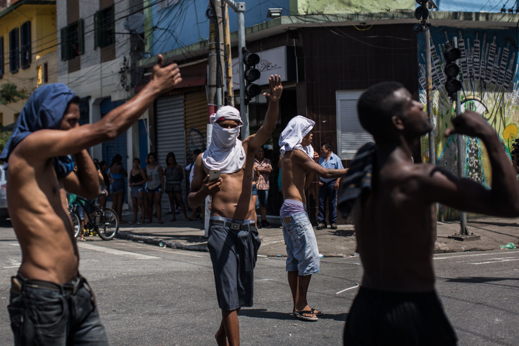 Police Clash With Drug Addicts In 'Cracolandia' Section Of Sao Paulo