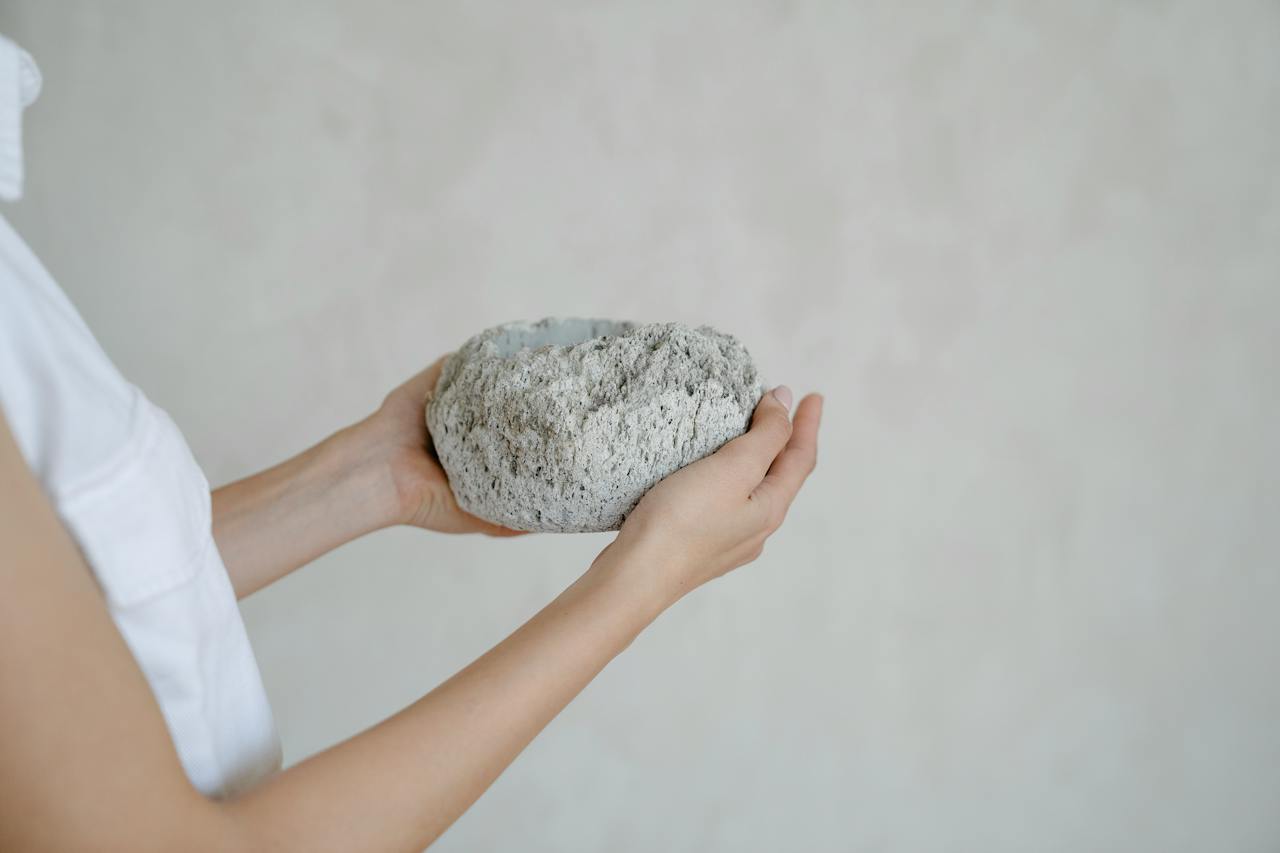 How to Deal With an Emotionally Immature Person Using Gray Rock Method