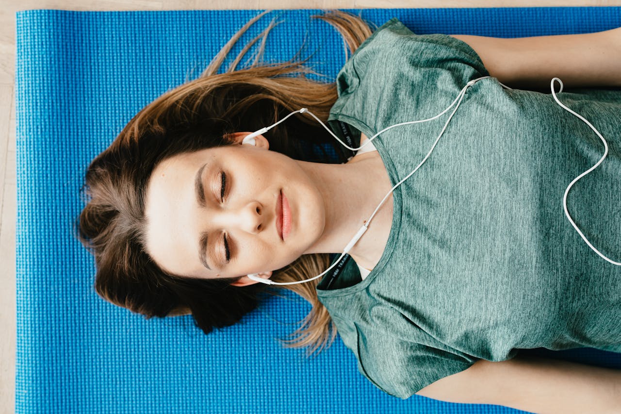 girl with earphones
