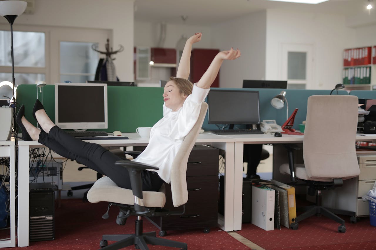 How Ergonomic Furniture Boosts Work Productivity