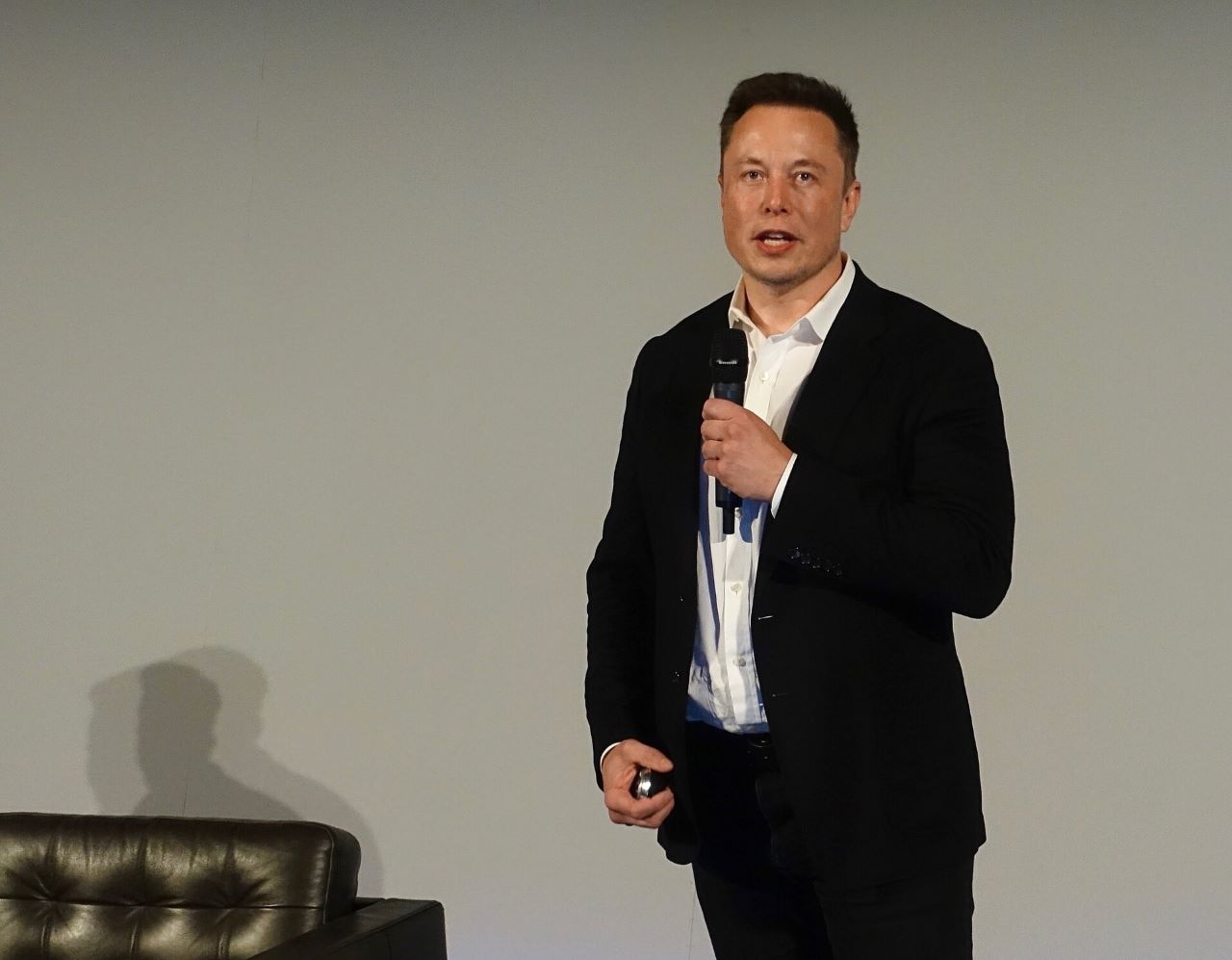 Elon Musk Touts &#039;Cybernetic Superpowers&#039; in Latest Neuralink Update